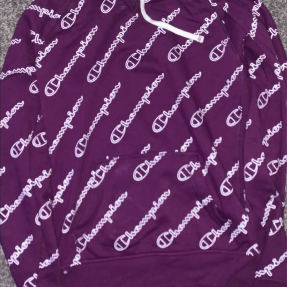 CHAMPION SWEATSHIRT